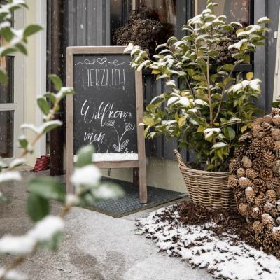 1 001 Advent 24 241121